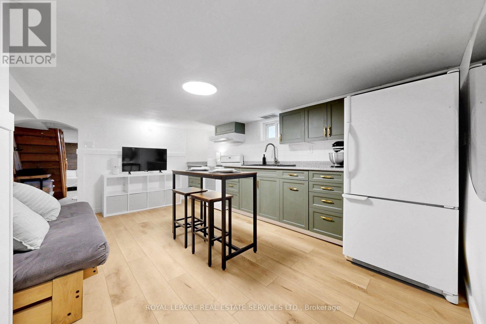 97 Ascot Avenue, Toronto, Ontario  M6E 1G1 - Photo 31 - W13088824