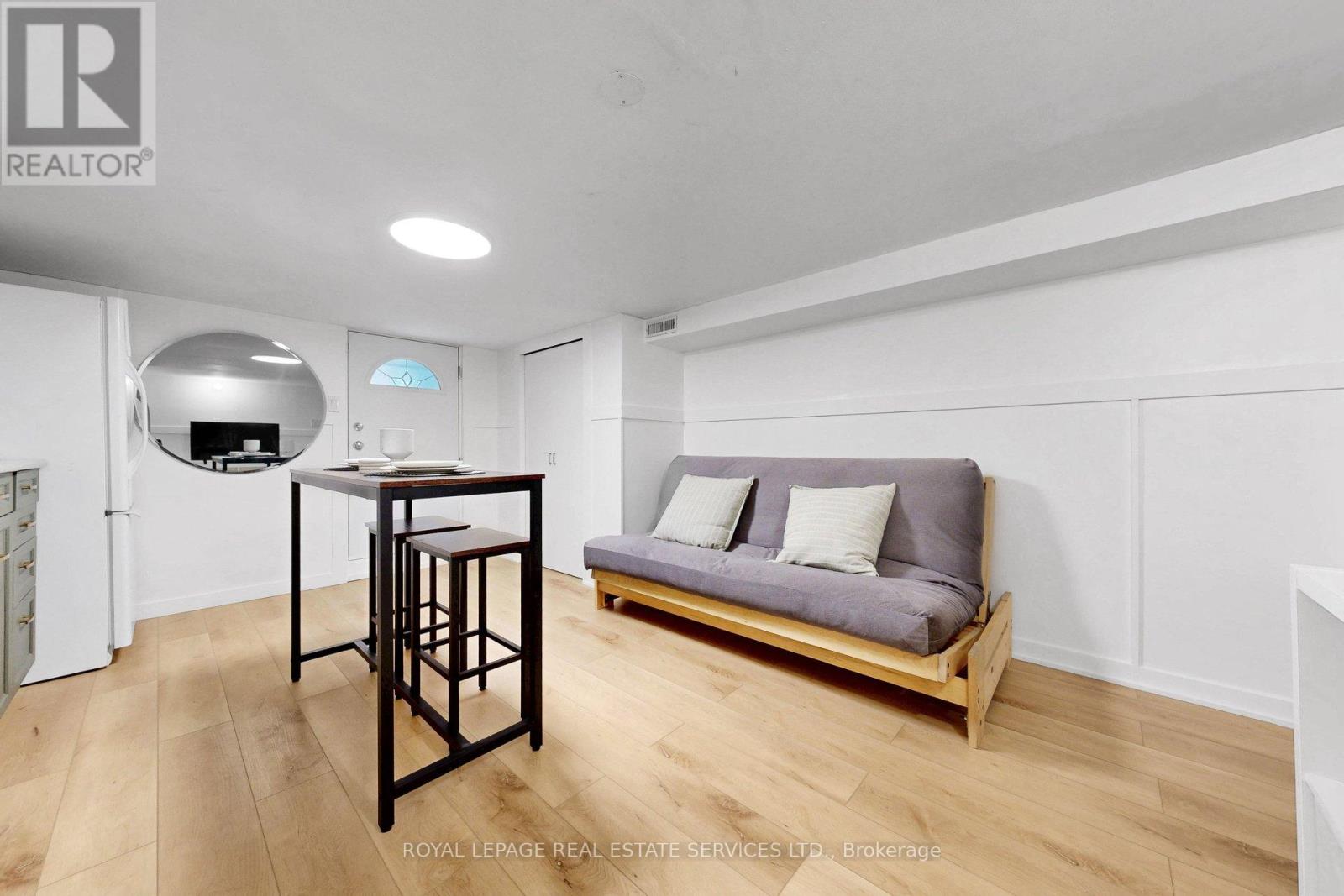97 Ascot Avenue, Toronto, Ontario  M6E 1G1 - Photo 32 - W13088824