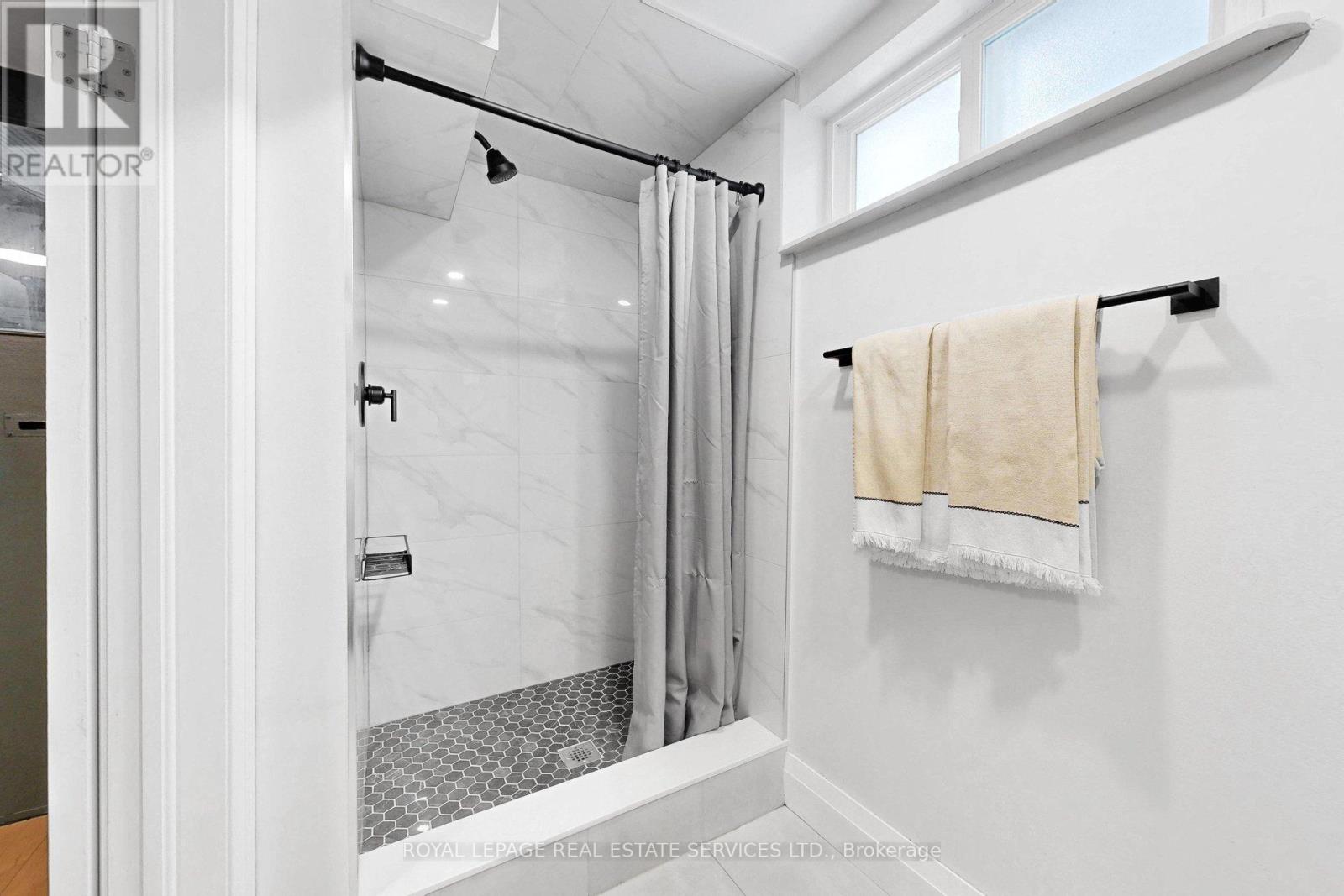 97 Ascot Avenue, Toronto, Ontario  M6E 1G1 - Photo 34 - W13088824