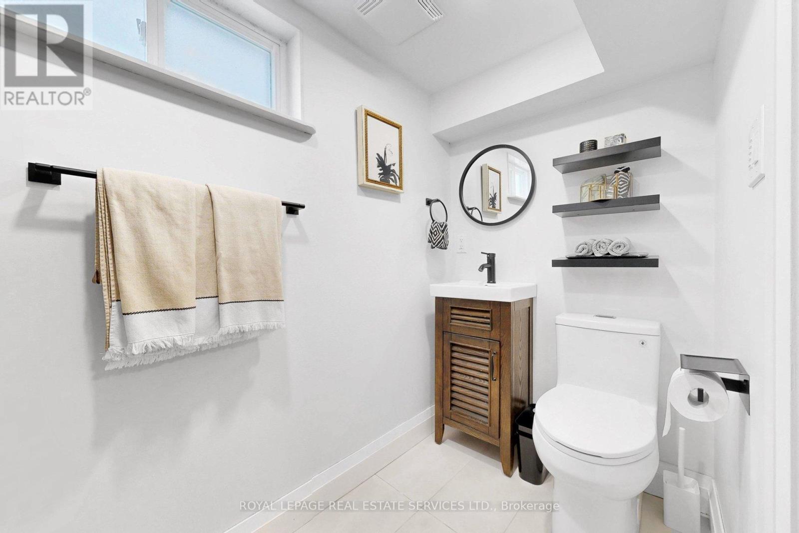 97 Ascot Avenue, Toronto, Ontario  M6E 1G1 - Photo 35 - W13088824