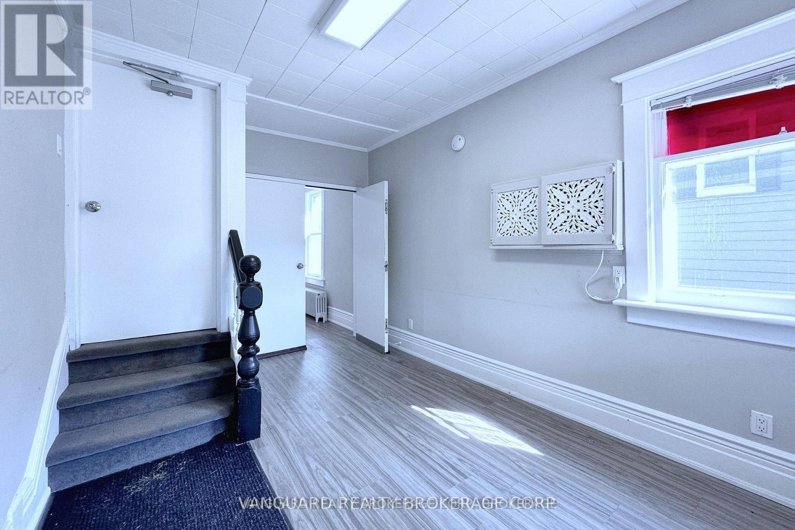 Mainfloor - 69 King Street W, Caledon, Ontario  L7E 1C7 - Photo 19 - W13088872