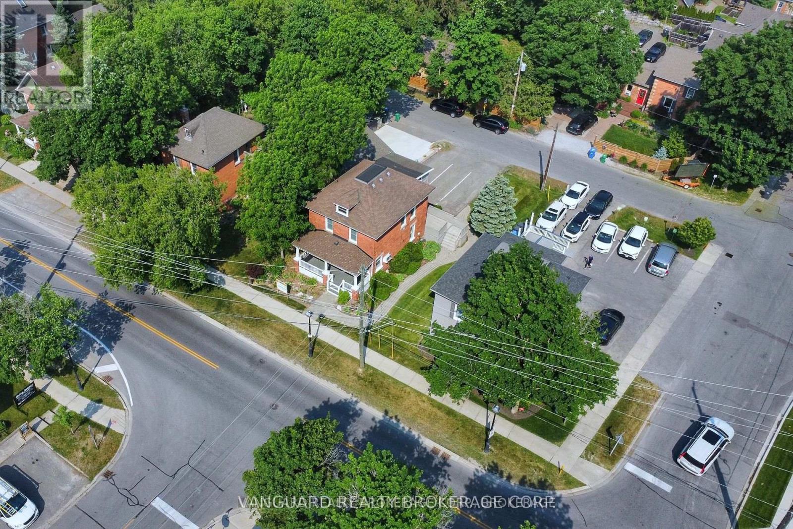 Mainfloor - 69 King Street W, Caledon, Ontario  L7E 1C7 - Photo 3 - W13088872