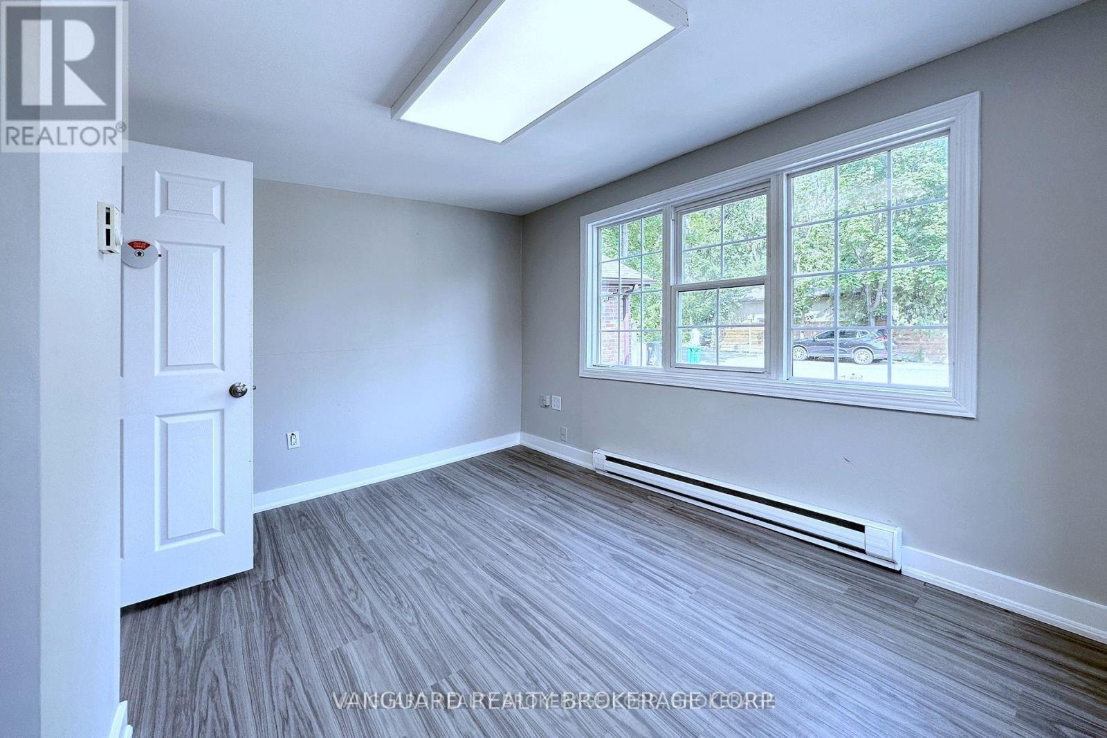 Mainfloor - 69 King Street W, Caledon, Ontario  L7E 1C7 - Photo 31 - W13088872
