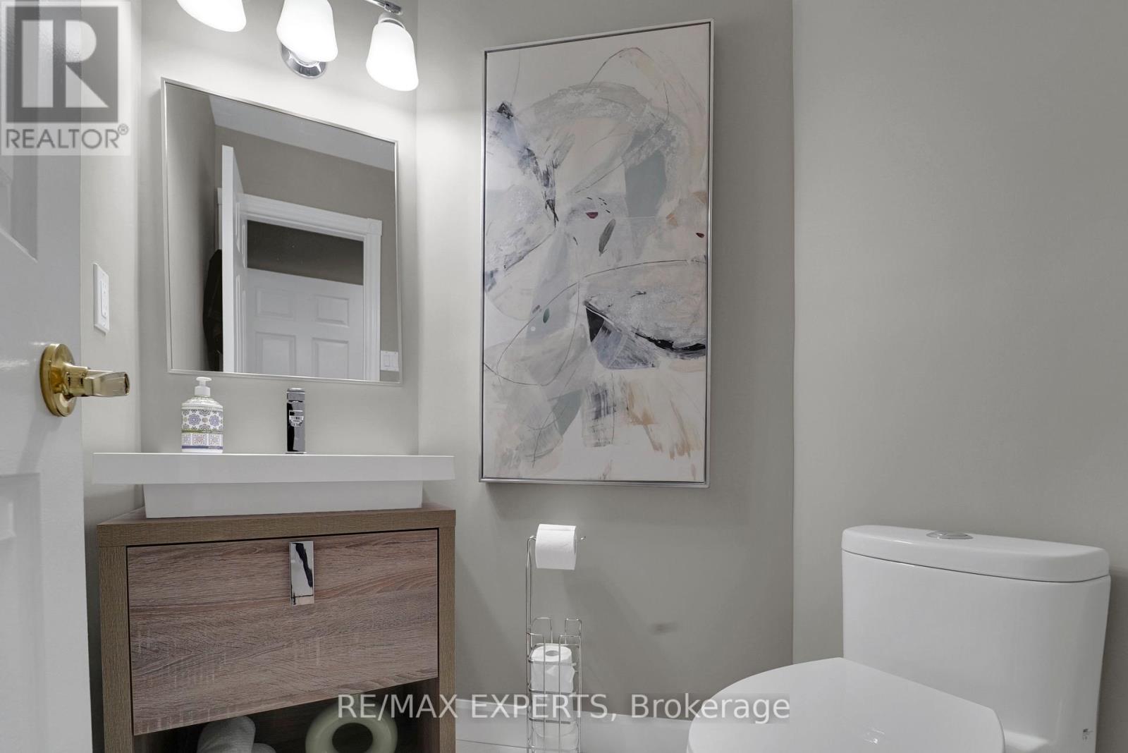 8 Chickadee Crescent, Brampton, Ontario  L6Z 3L5 - Photo 11 - W13088974