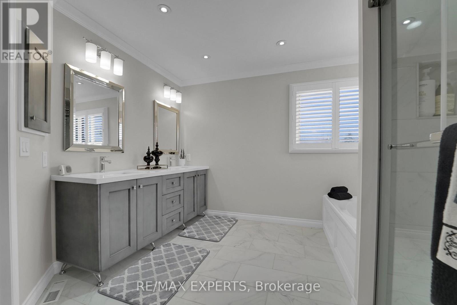 8 Chickadee Crescent, Brampton, Ontario  L6Z 3L5 - Photo 33 - W13088974