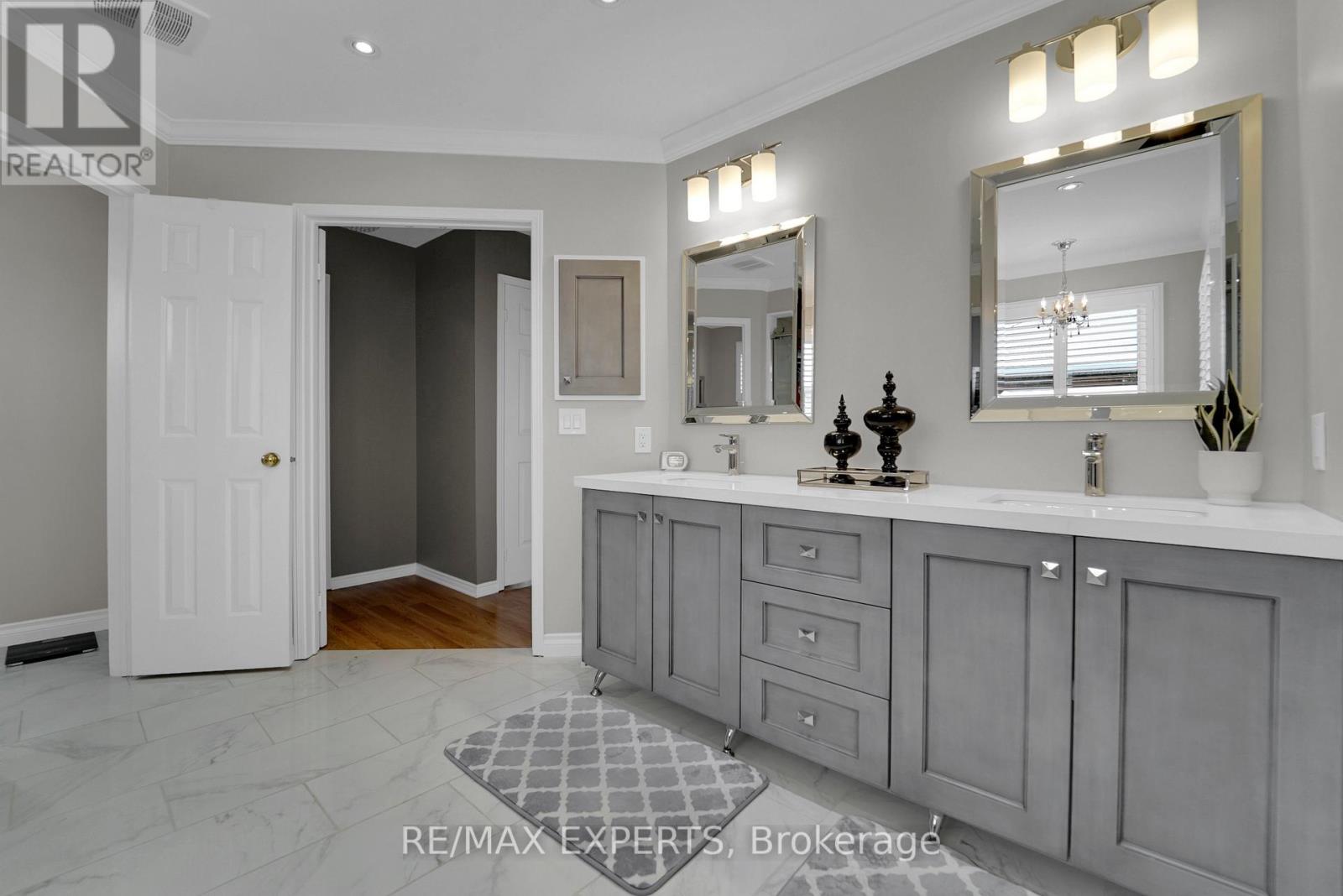 8 Chickadee Crescent, Brampton, Ontario  L6Z 3L5 - Photo 34 - W13088974