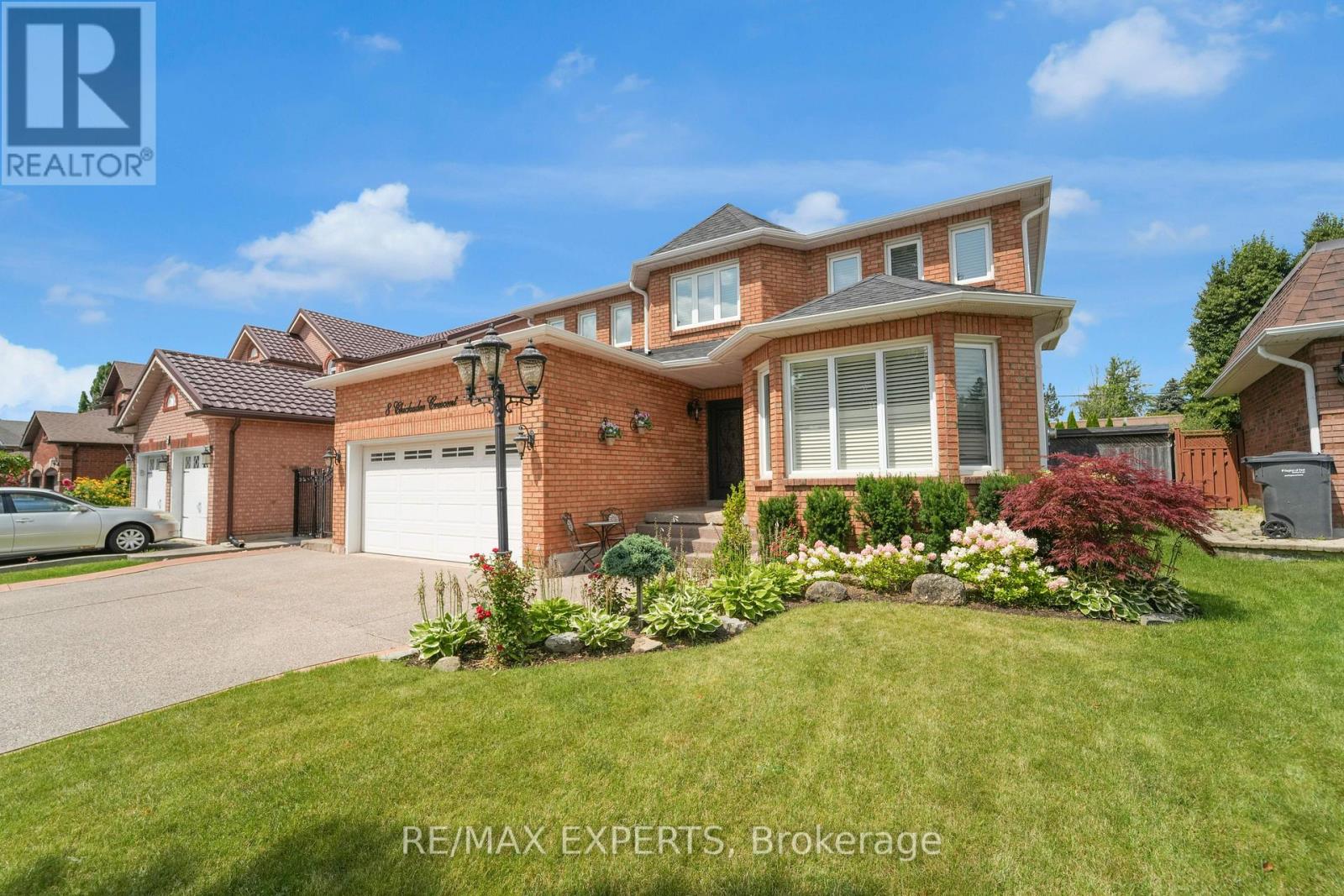 8 Chickadee Crescent, Brampton, Ontario  L6Z 3L5 - Photo 4 - W13088974