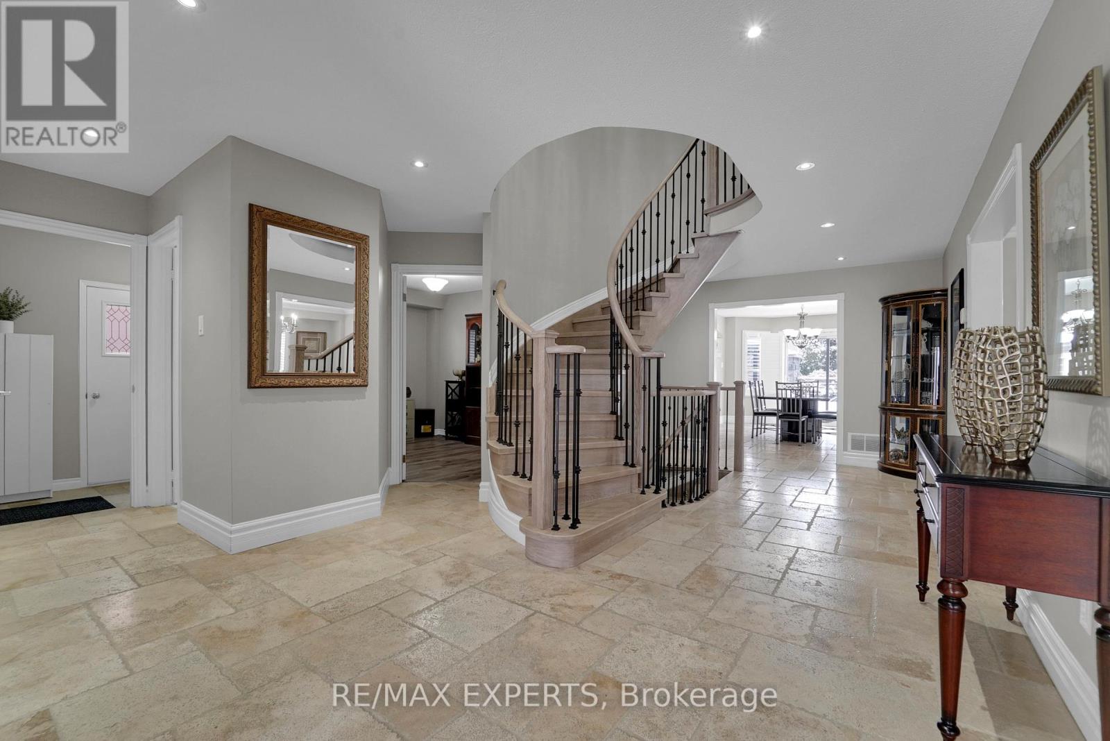 8 Chickadee Crescent, Brampton, Ontario  L6Z 3L5 - Photo 7 - W13088974