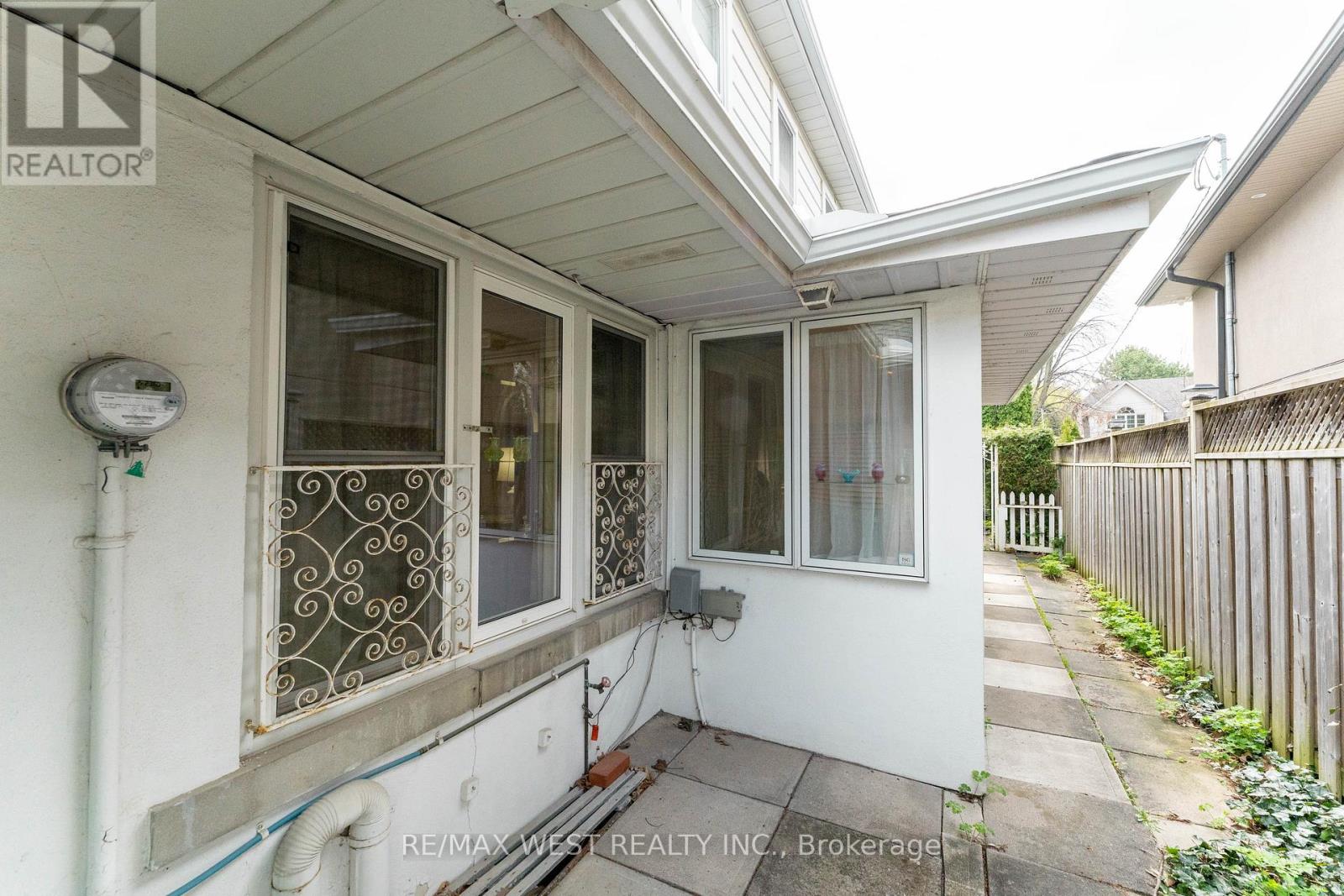 2 Greenford Road, Toronto, Ontario  M9A 3E6 - Photo 45 - W13088976