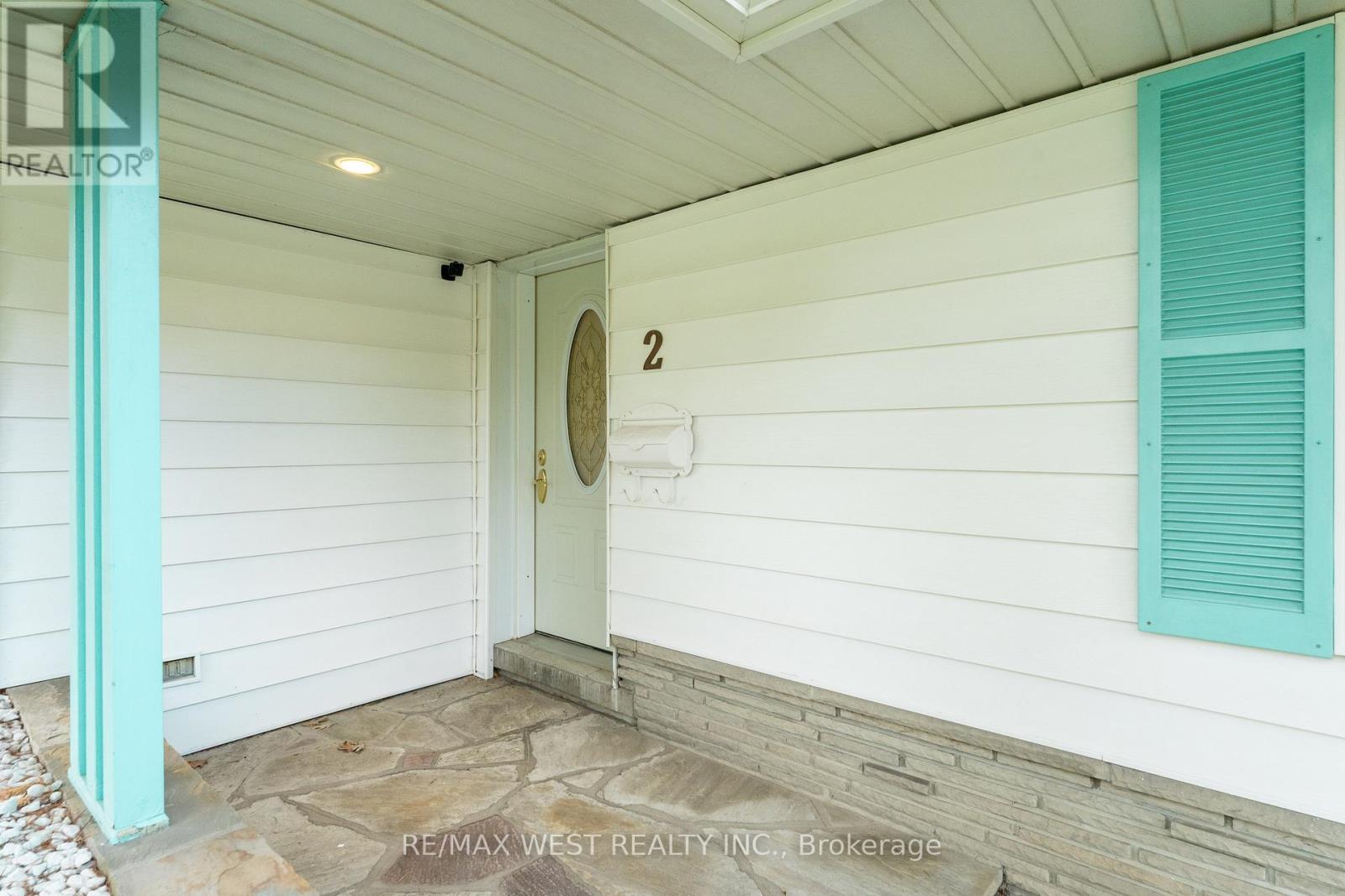2 Greenford Road, Toronto, Ontario  M9A 3E6 - Photo 5 - W13088976