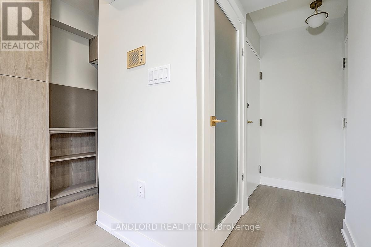 204 - 240 Durie Street, Toronto, Ontario  M6S 3G1 - Photo 4 - W13088986
