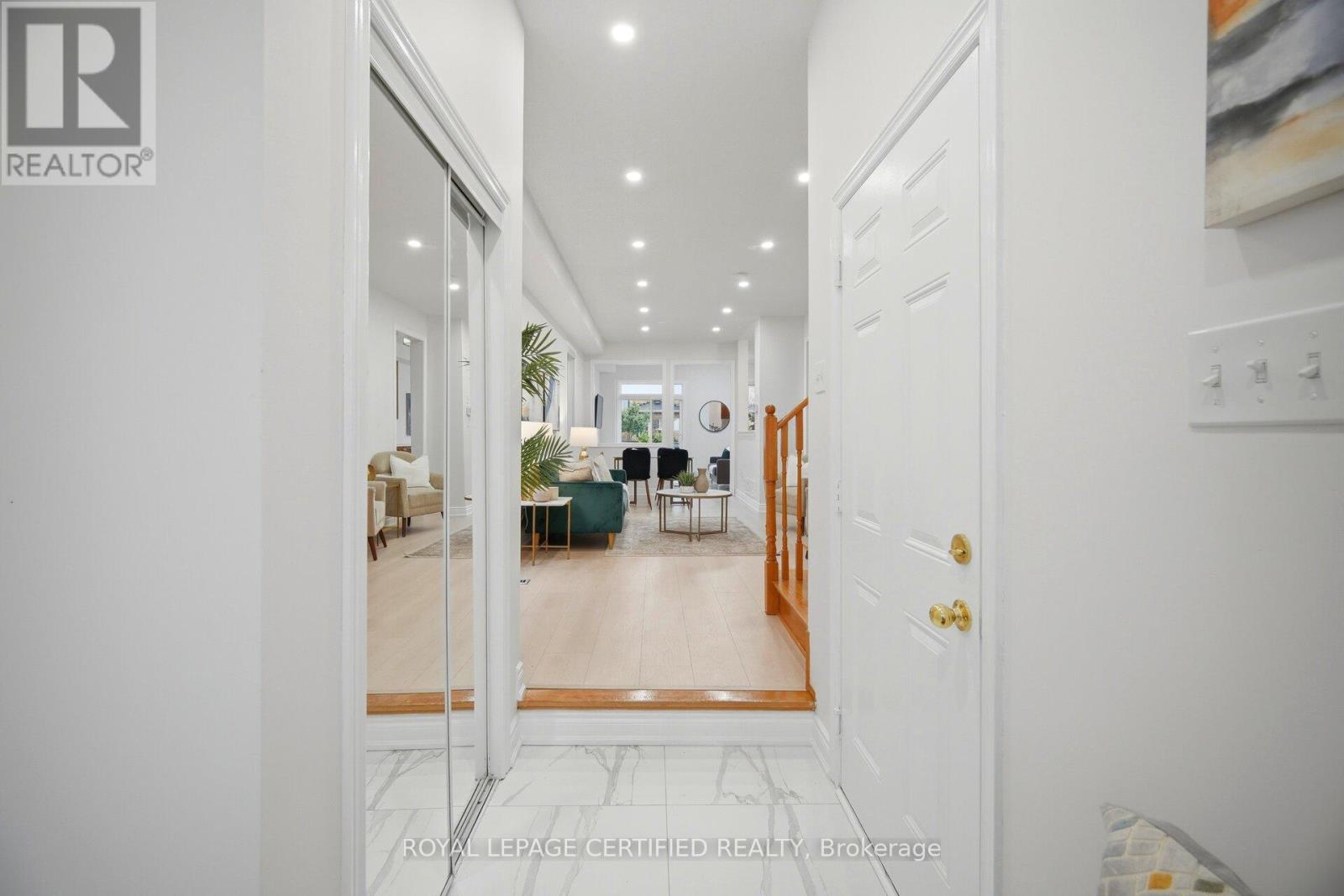 3302 Stoney Crescent, Mississauga, Ontario  L5M 0N5 - Photo 4 - W13089022