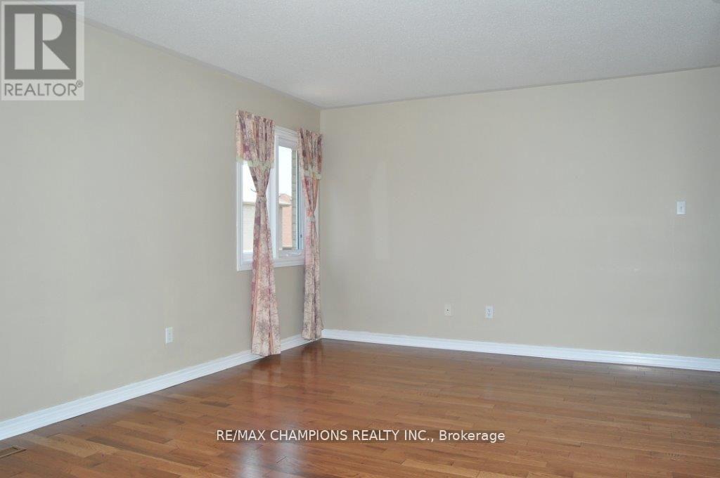 104 Masters Green Crescent, Brampton, Ontario  L7A 3K2 - Photo 12 - W13089036