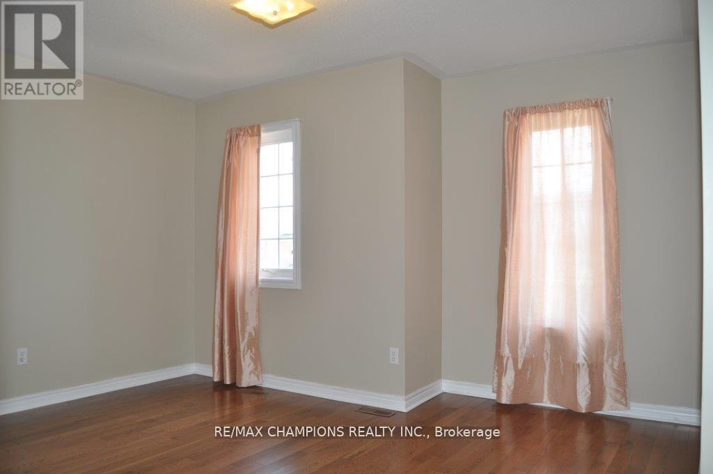 104 Masters Green Crescent, Brampton, Ontario  L7A 3K2 - Photo 9 - W13089036