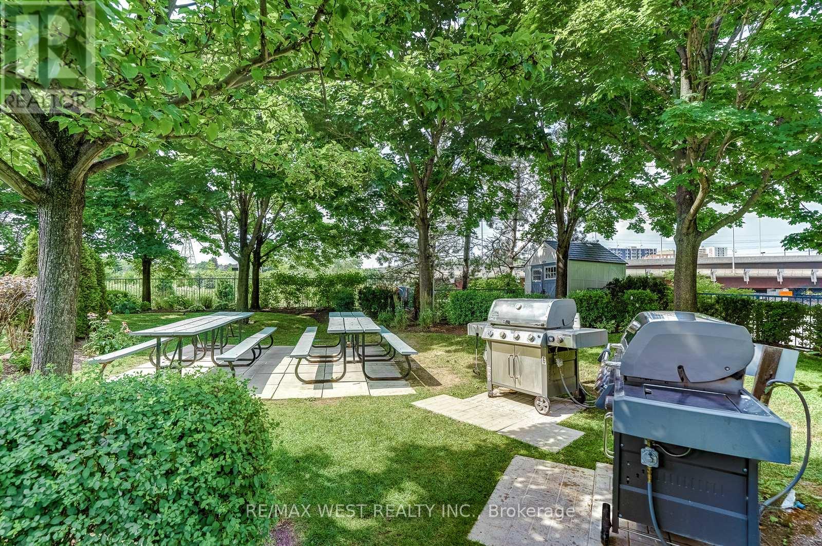 2204 - 1 Palace Pier Court, Toronto, Ontario  M8V 3W9 - Photo 39 - W13089118