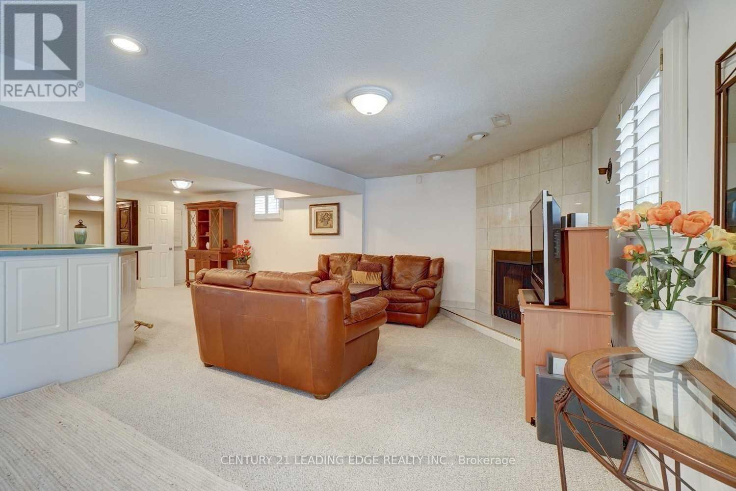 Bsmt - 1374 Heritage Way, Oakville, Ontario  L6M 3C9 - Photo 1 - W13089124