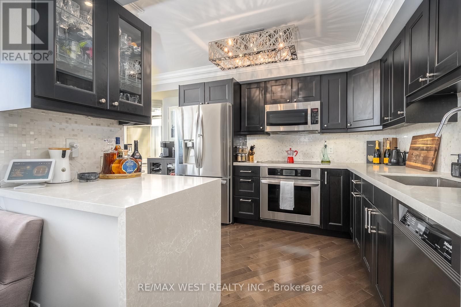 2204 - 1 Palace Pier Court, Toronto, Ontario  M8V 3W9 - Photo 12 - W13089142