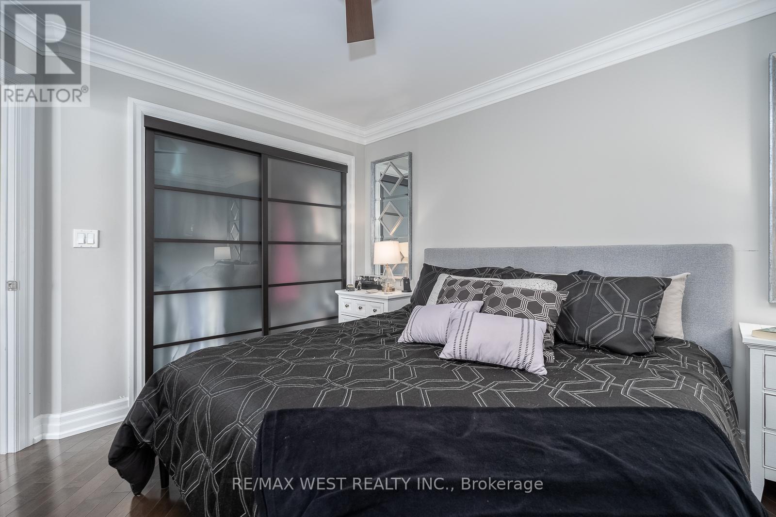 2204 - 1 Palace Pier Court, Toronto, Ontario  M8V 3W9 - Photo 24 - W13089142