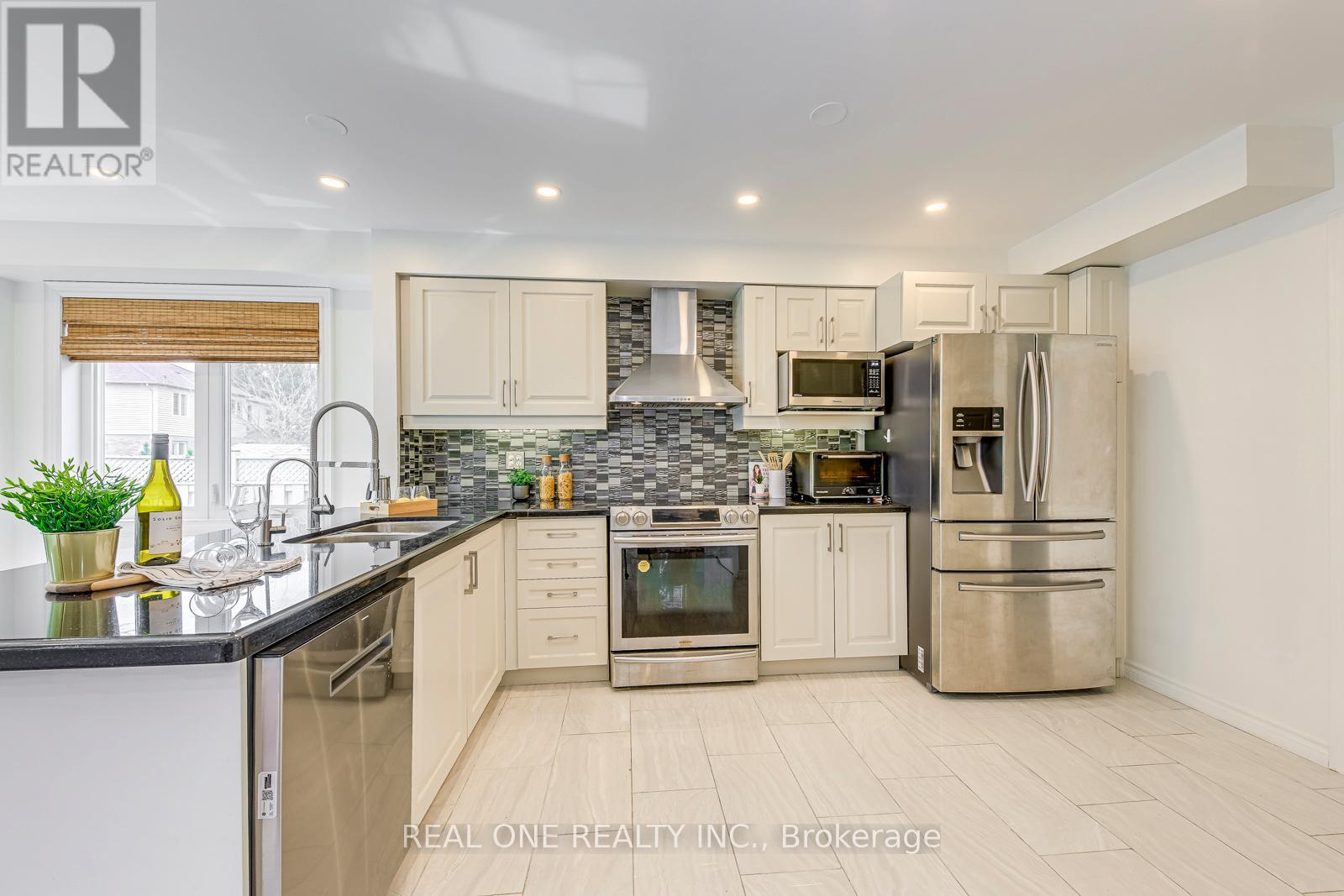 2946 Duncairn Drive, Mississauga, Ontario  L5M 5V7 - Photo 15 - W13089162
