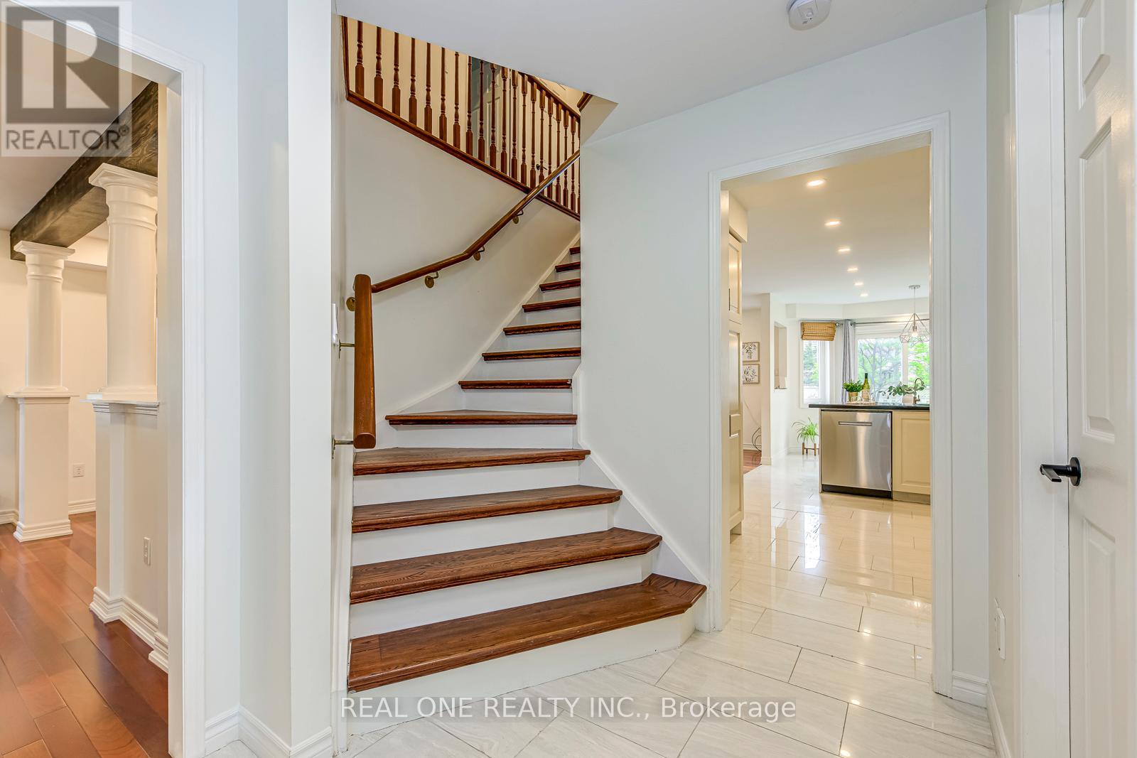 2946 Duncairn Drive, Mississauga, Ontario  L5M 5V7 - Photo 24 - W13089162
