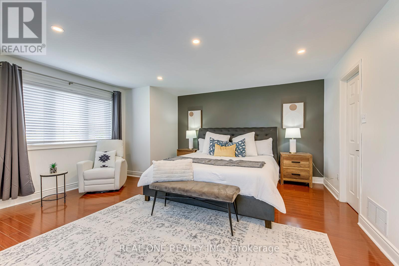 2946 Duncairn Drive, Mississauga, Ontario  L5M 5V7 - Photo 27 - W13089162