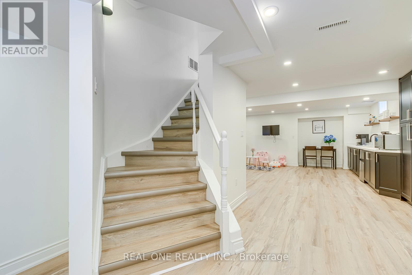 2946 Duncairn Drive, Mississauga, Ontario  L5M 5V7 - Photo 40 - W13089162