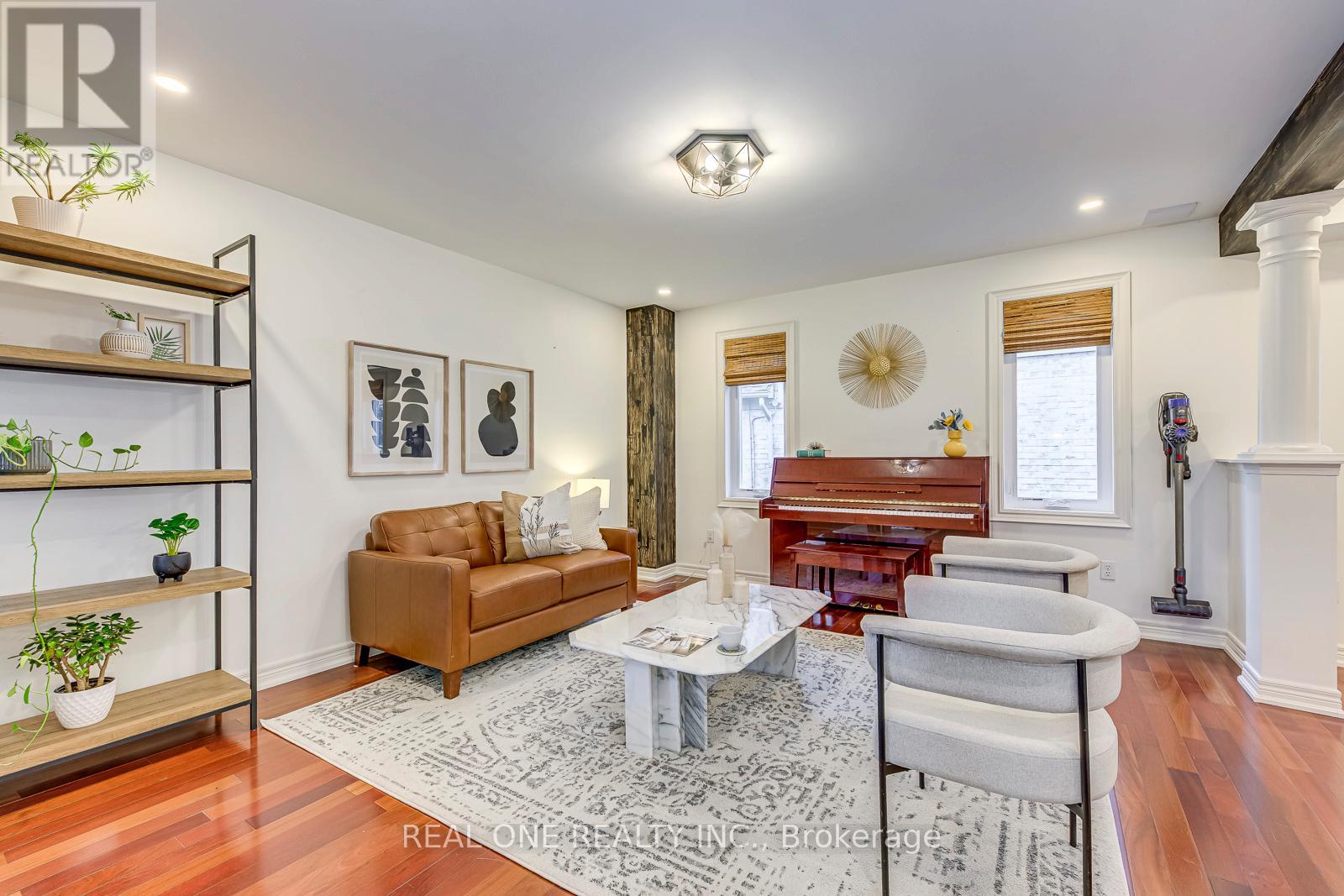 2946 Duncairn Drive, Mississauga, Ontario  L5M 5V7 - Photo 6 - W13089162