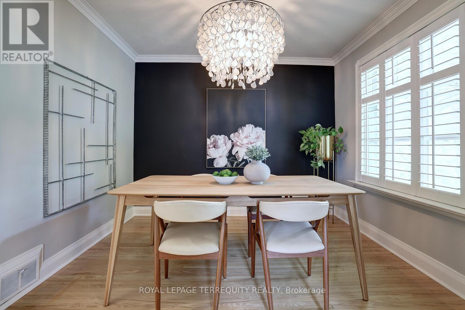 20 Elderidge Avenue, Toronto, Ontario  M8Y 2C5 - Photo 11 - W13089206