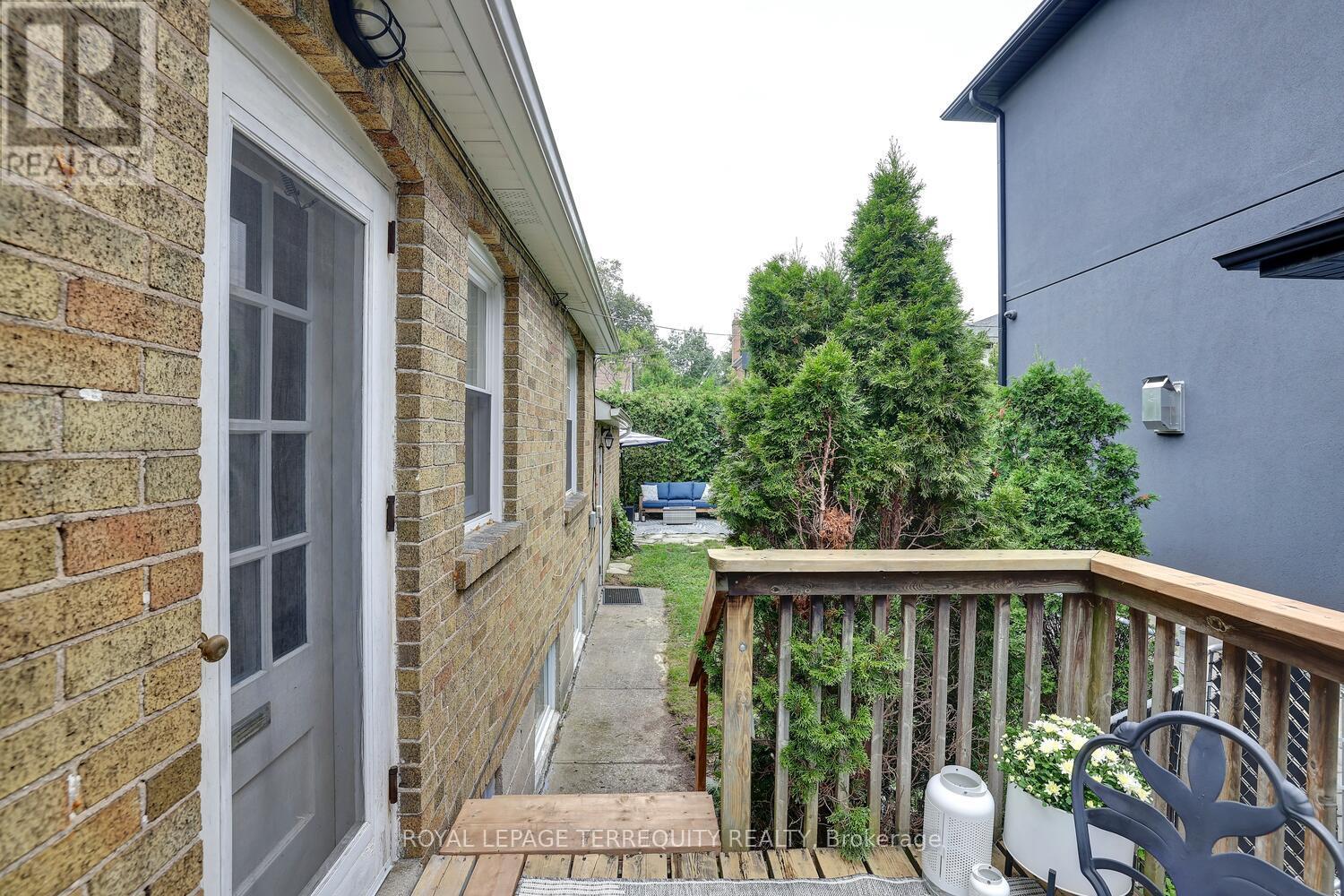 20 Elderidge Avenue, Toronto, Ontario  M8Y 2C5 - Photo 41 - W13089206