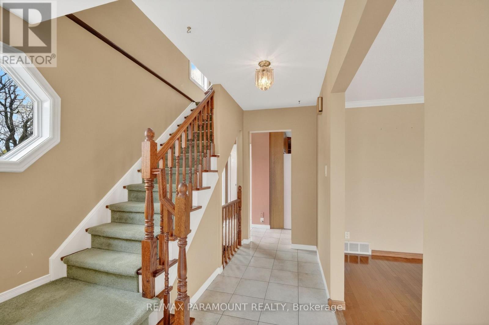 20 Fontaine Court, Brampton, Ontario  L6T 3J2 - Photo 5 - W13089252