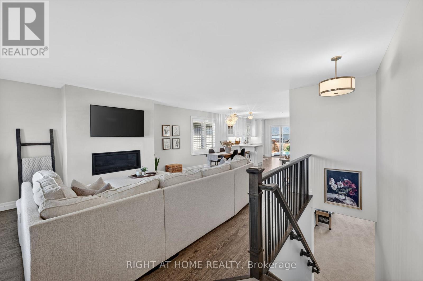 27 Woodburn Drive, Quinte West, Ontario K8V 0E1 - Photo 6 - X13021182