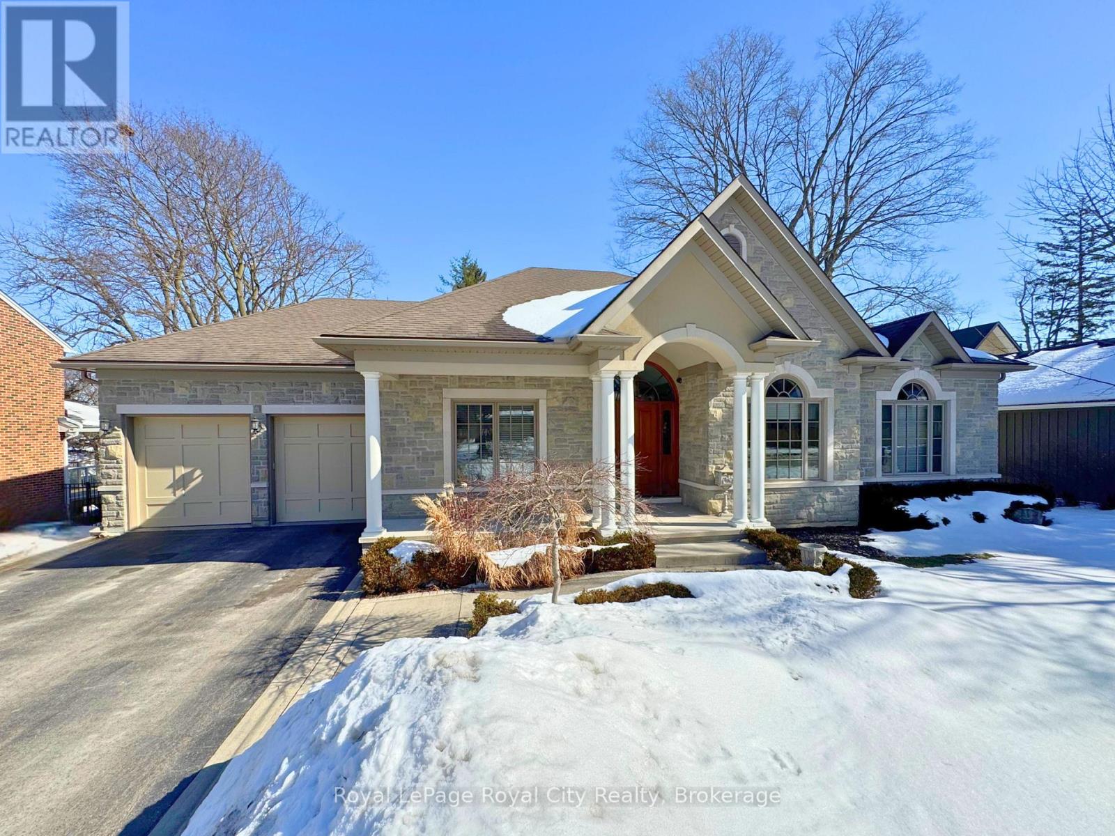63 Metcalfe Street, Guelph, Ontario  N1E 4X7 - Photo 2 - X12734796