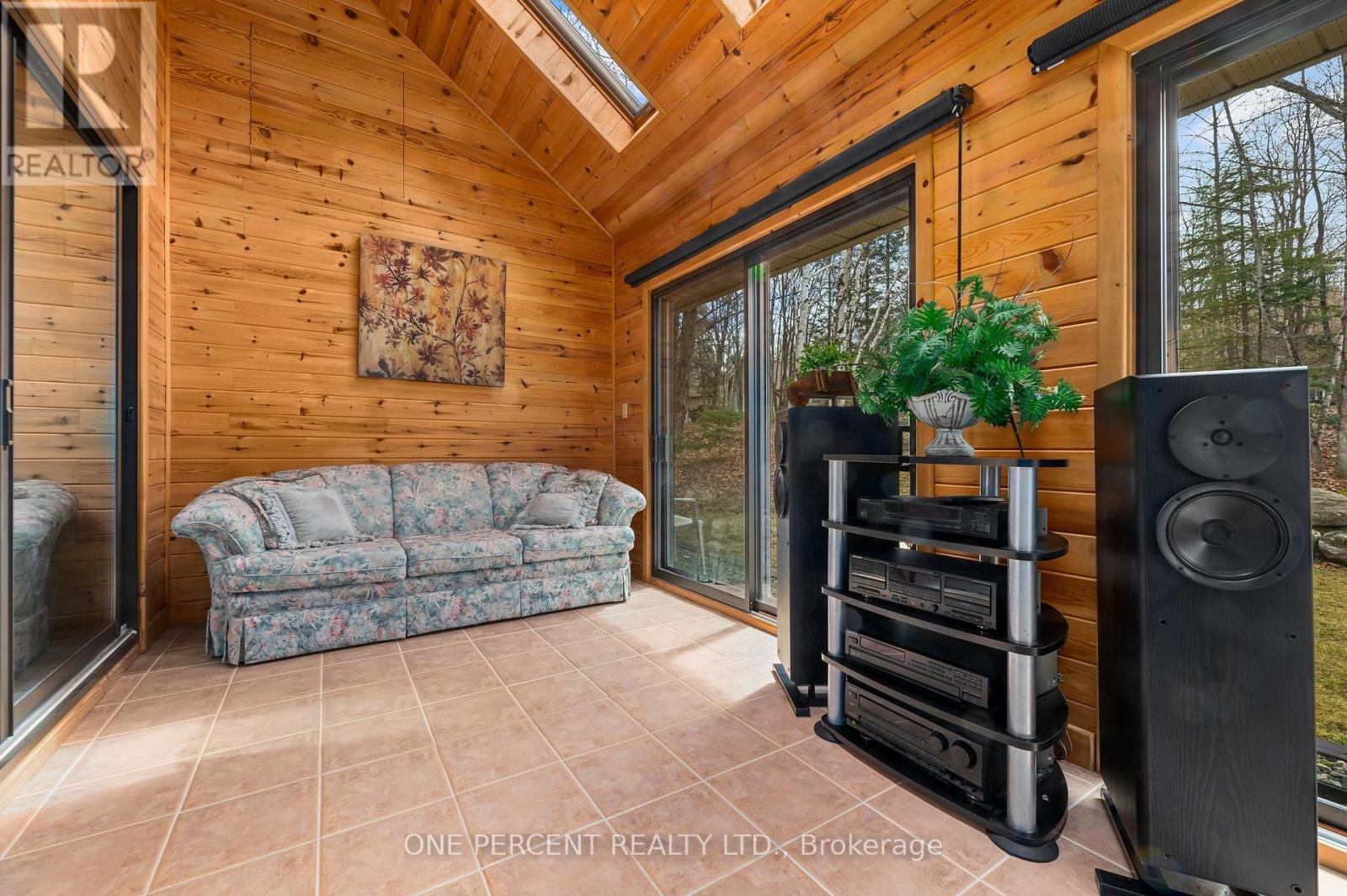 1069 Chalet Road, Dysart Et Al, Ontario  K0M 1S0 - Photo 38 - X13082684