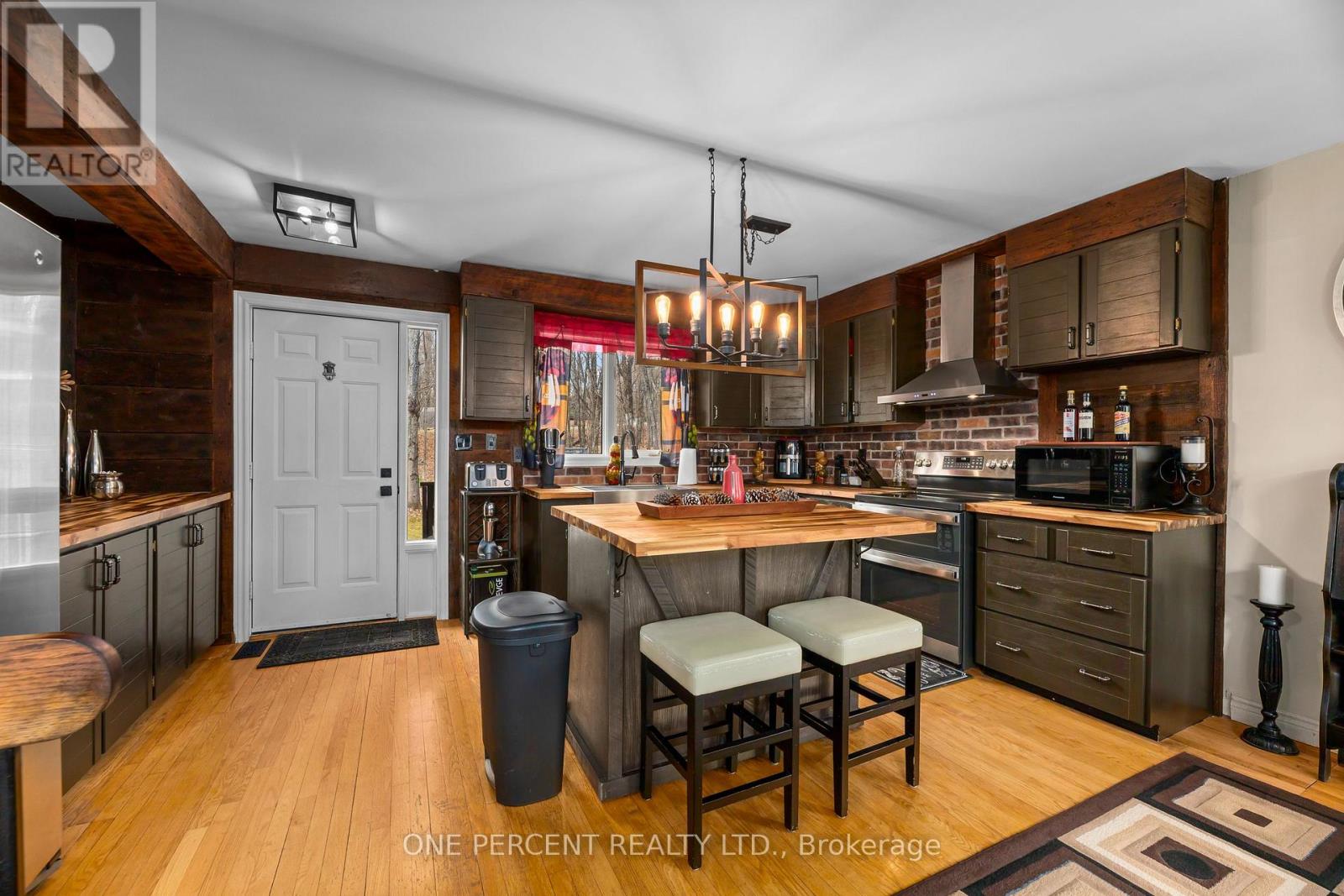 1069 Chalet Road, Dysart Et Al, Ontario  K0M 1S0 - Photo 4 - X13082684