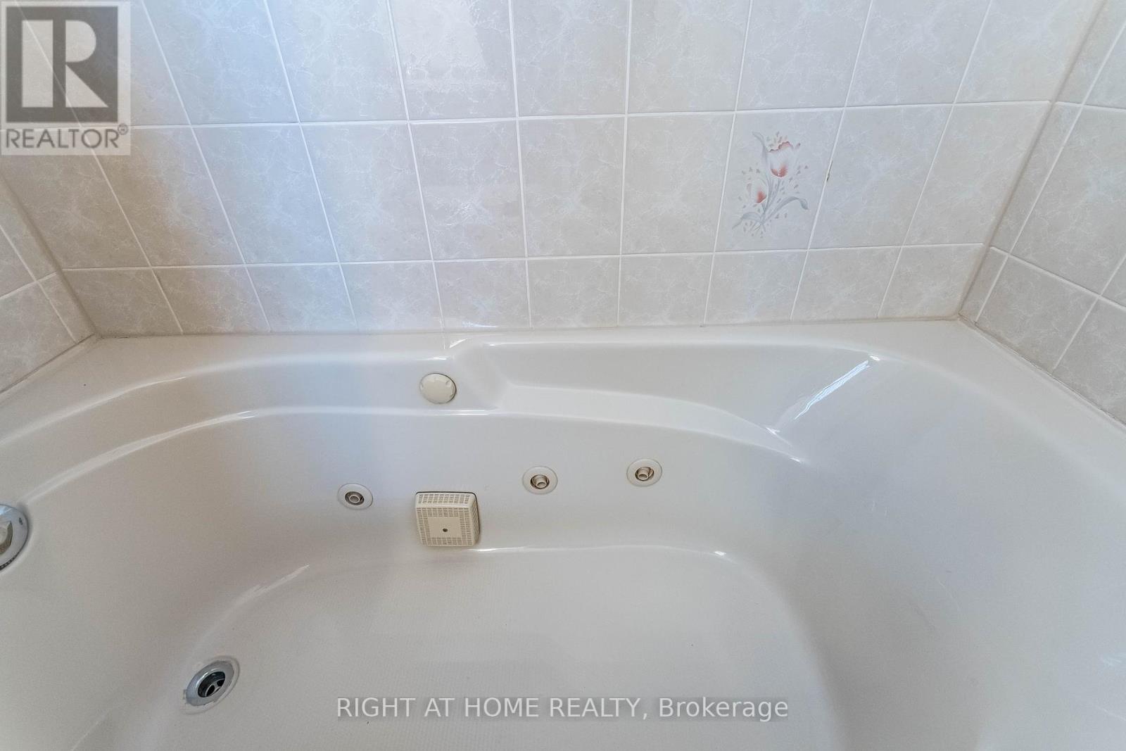7 - 165 Main Street E, Grimsby, Ontario  L3M 1P2 - Photo 8 - X13088832