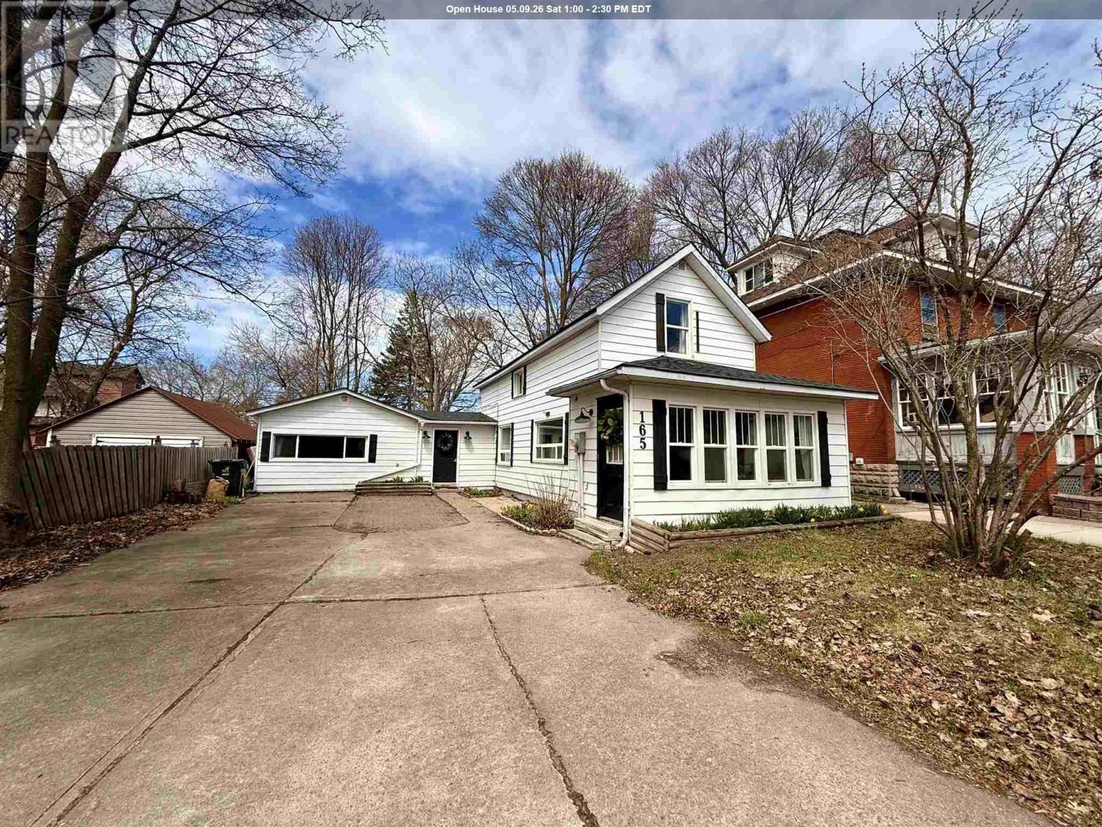 165 Woodward Ave, Sault Ste. Marie, Ontario  P6A 3T6 - Photo 1 - SM260888