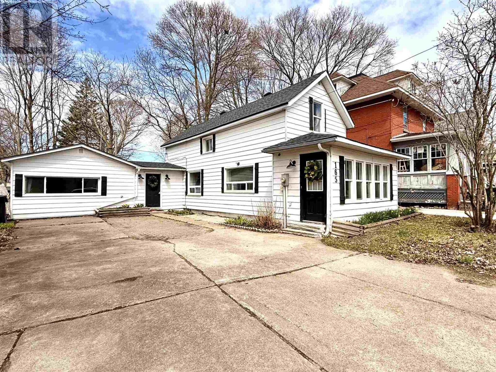 165 Woodward Ave, Sault Ste. Marie, Ontario  P6A 3T6 - Photo 32 - SM260888