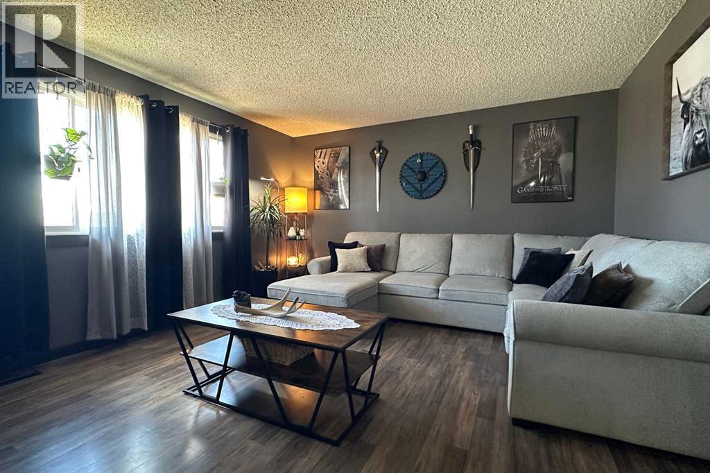 21 Pan Am Street, Swan Hills, Alberta  T0G 2C0 - Photo 8 - A2307724