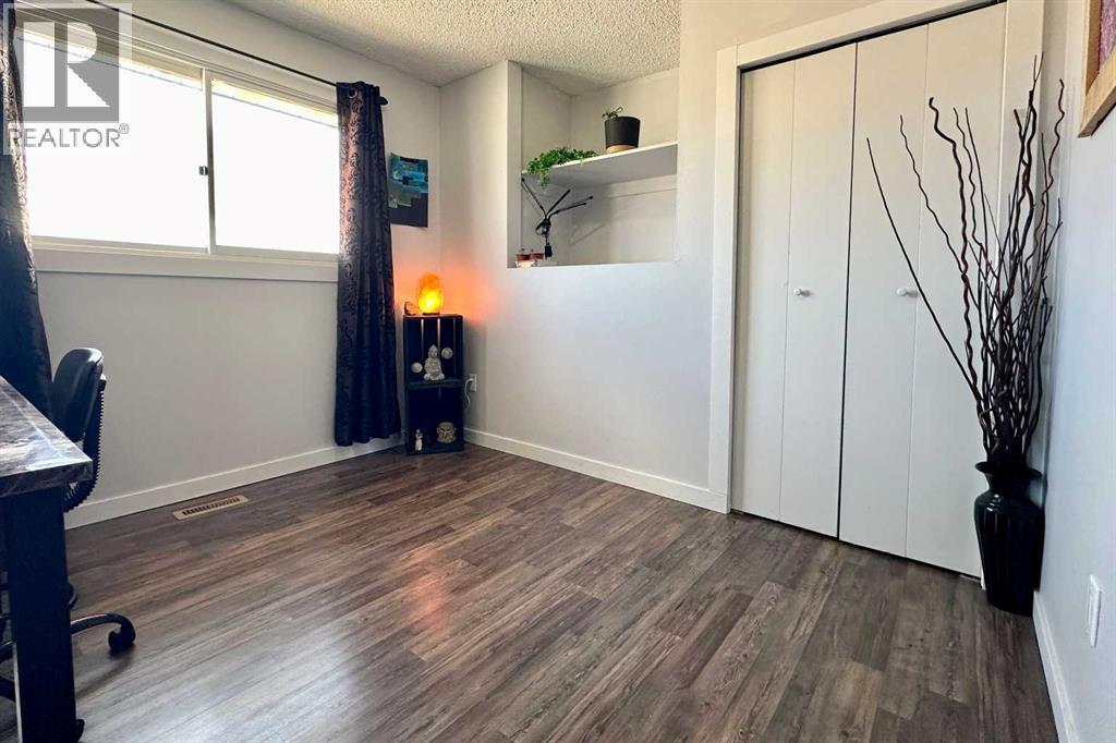 21 Pan Am Street, Swan Hills, Alberta  T0G 2C0 - Photo 20 - A2307724