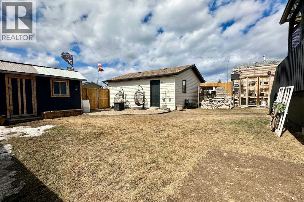 21 Pan Am Street, Swan Hills, Alberta  T0G 2C0 - Photo 27 - A2307724