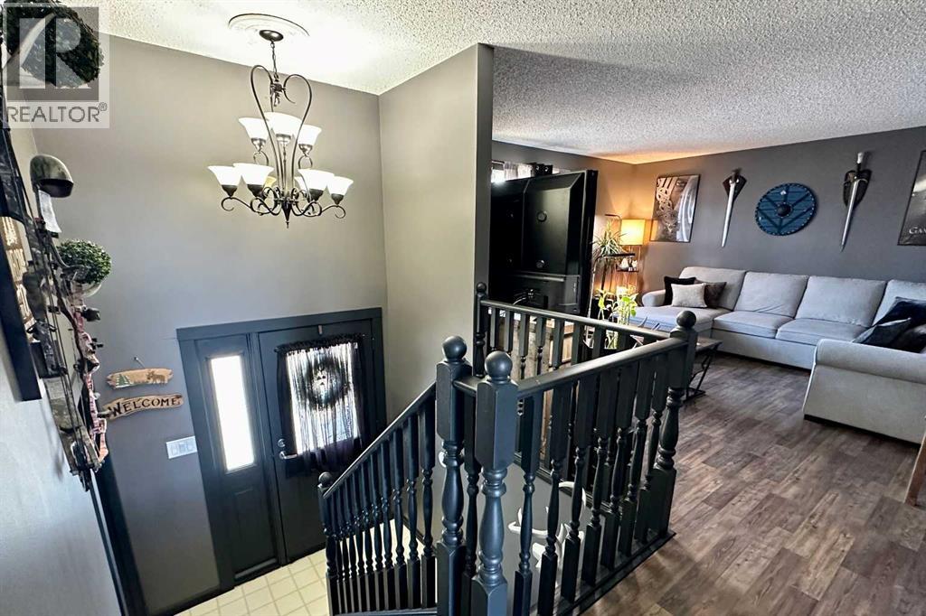 21 Pan Am Street, Swan Hills, Alberta  T0G 2C0 - Photo 7 - A2307724
