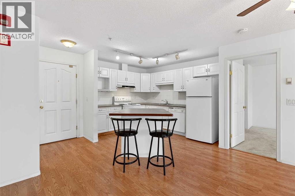 210, 165 Manora Place NE, Calgary, Alberta  T2A 7X5 - Photo 12 - A2278132