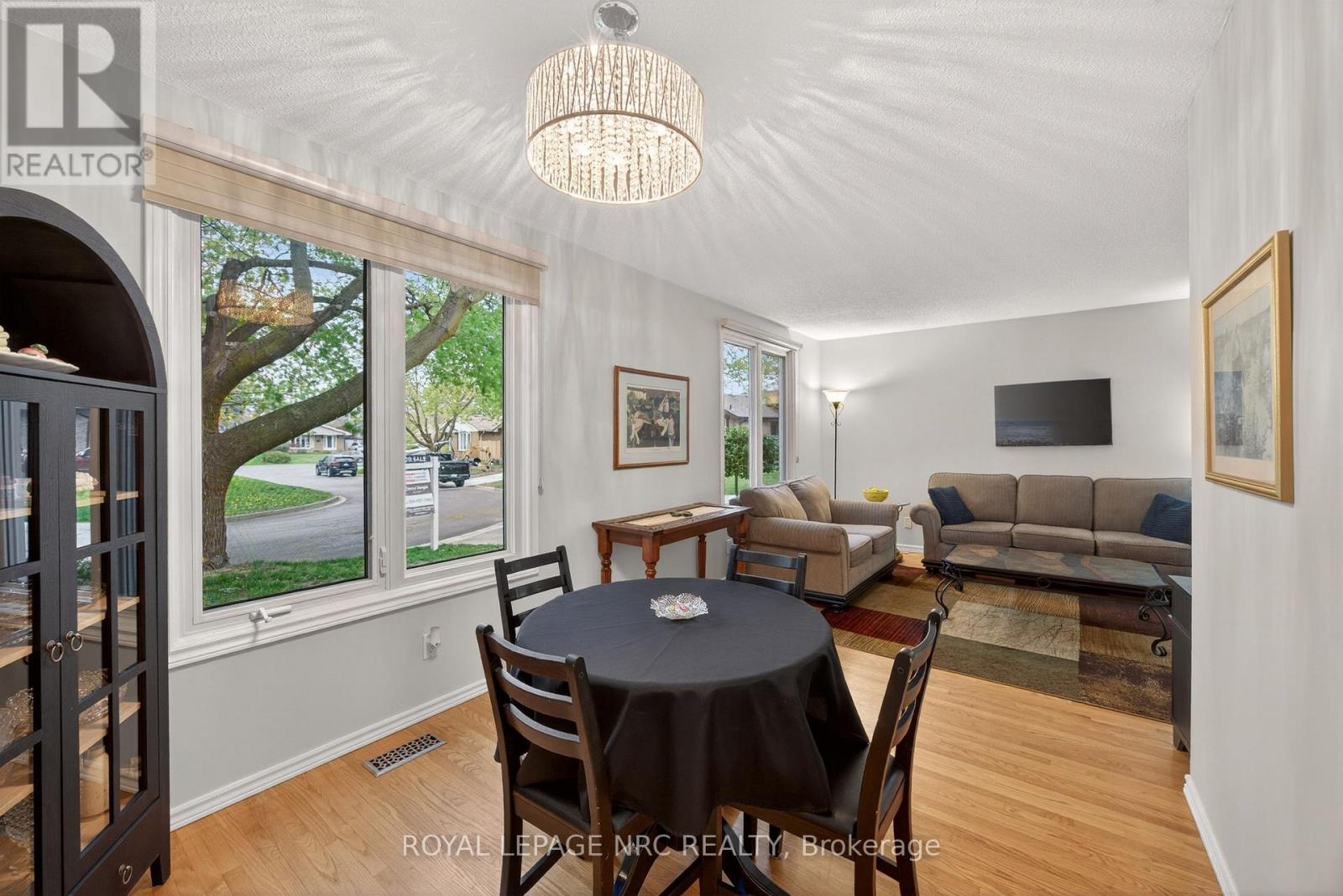 15 Carousel Circle, St. Catharines, Ontario  L2N 6C9 - Photo 11 - X13086174