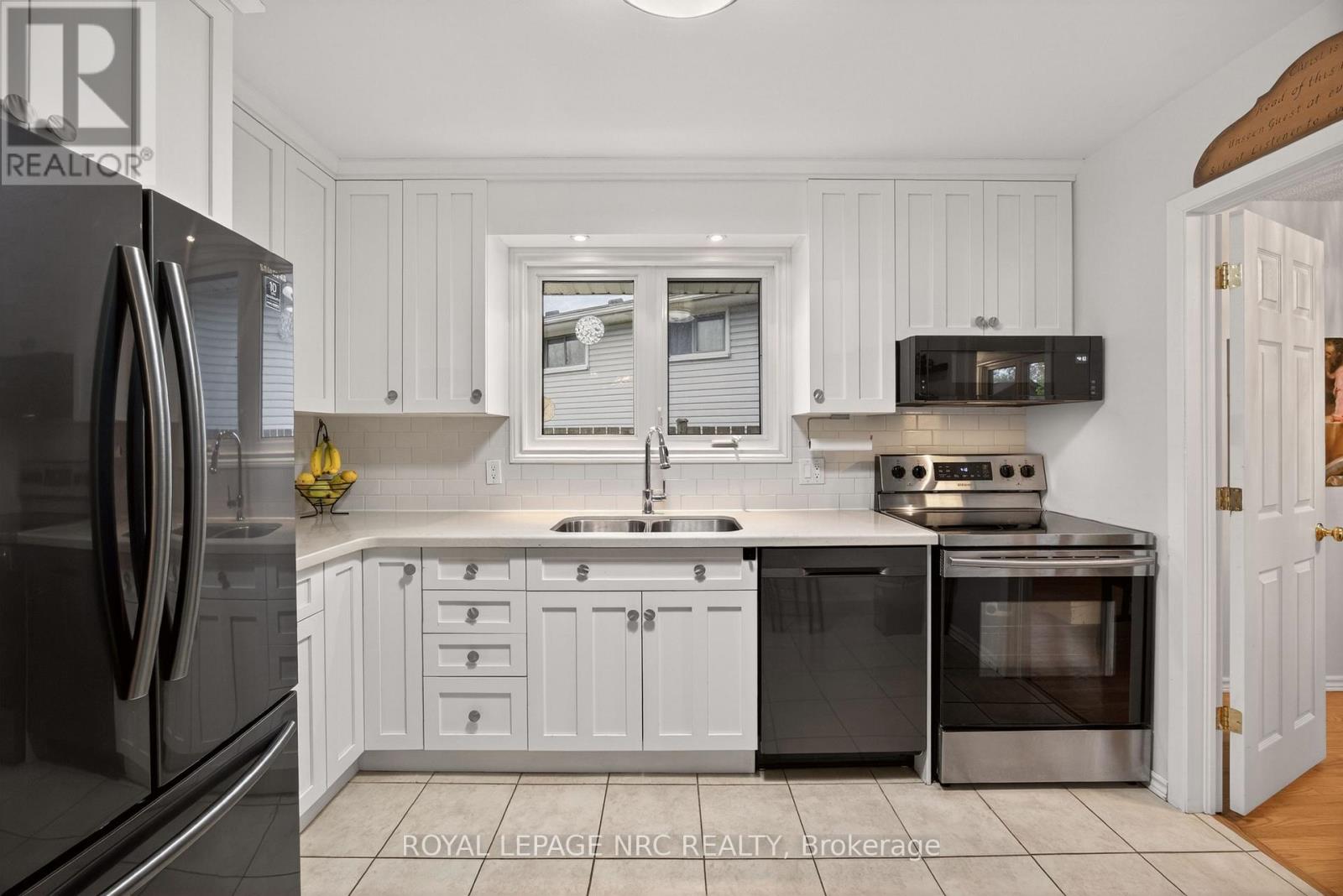 15 Carousel Circle, St. Catharines, Ontario  L2N 6C9 - Photo 16 - X13086174