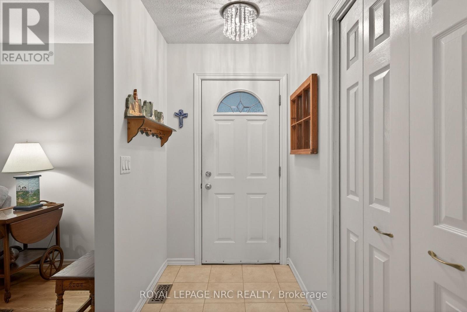 15 Carousel Circle, St. Catharines, Ontario  L2N 6C9 - Photo 8 - X13086174