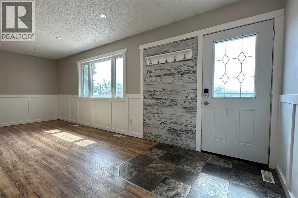 8 Isbister Avenue, Swan Hills, Alberta  T0G 2C0 - Photo 6 - A2308221