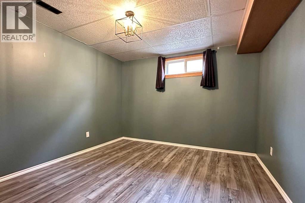 8 Isbister Avenue, Swan Hills, Alberta  T0G 2C0 - Photo 31 - A2308221