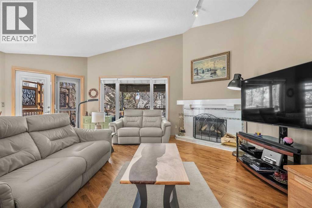444 Sierra Morena Court Sw, Calgary, Alberta  T3H 3A6 - Photo 7 - A2298837