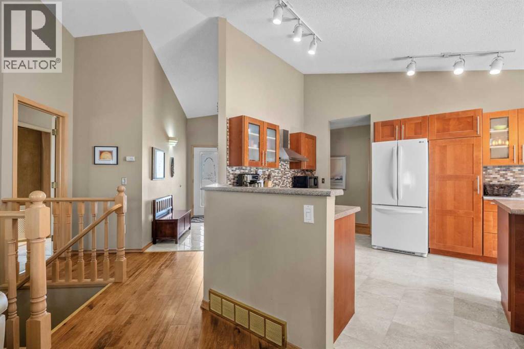 444 Sierra Morena Court Sw, Calgary, Alberta  T3H 3A6 - Photo 11 - A2298837