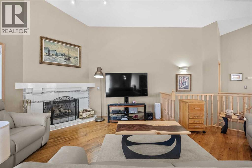 444 Sierra Morena Court Sw, Calgary, Alberta  T3H 3A6 - Photo 5 - A2298837
